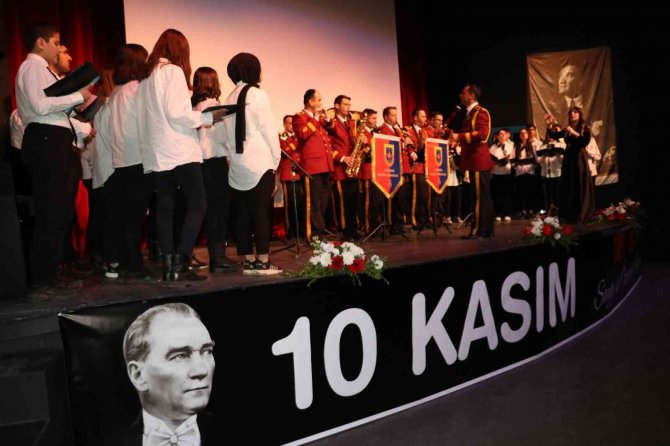 Mustafa Kemal Atatürk Van’da Anıldı