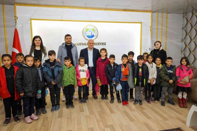 Başkan Öztürk Öğrencilere Belediyeciliği Anlattı