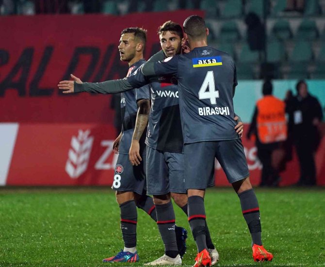 Ziraat Türkiye Kupası: Fatih Karagümrük: 3 - Kırşehir Futbol Kulübü: 1