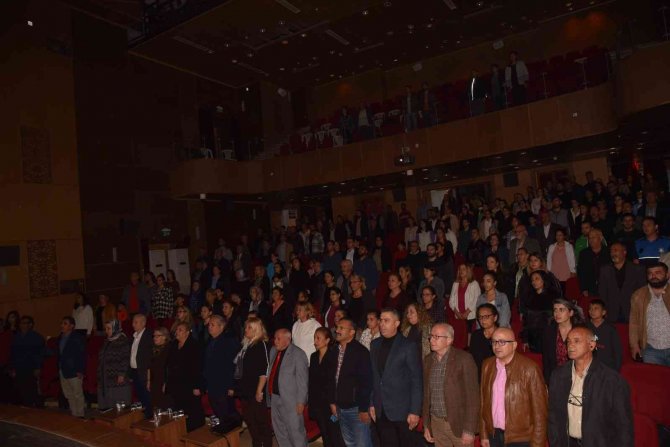 Ceyhanlılar Atatürk’ü Sevdiği Türkülerle Andı