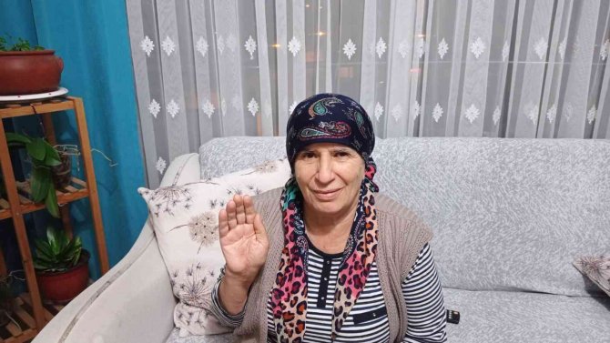 Bu Defa Hastanın Eli İçinde Odun Parçası Unutuldu