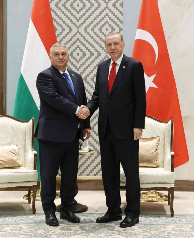 Cumhurbaşkanı Erdoğan, Macaristan Başbakanı Orban’ı Kabul Etti