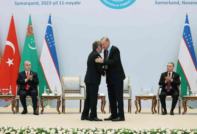 Cumhurbaşkanı Erdoğan’a Özbekistan’da "Türk Dünyası Ali Nişanı" Takdim Edildi