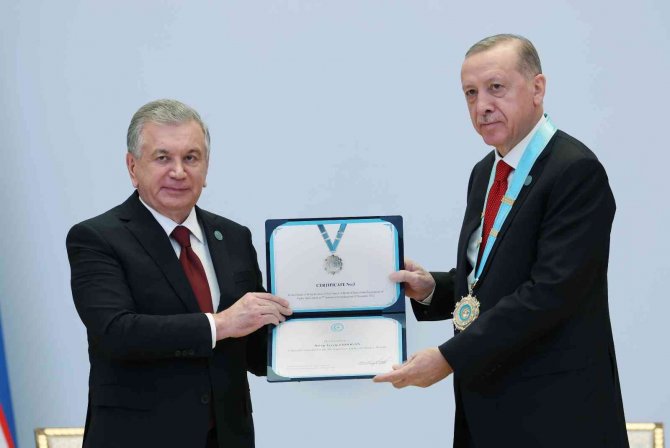 Cumhurbaşkanı Erdoğan’a Özbekistan’da "Türk Dünyası Ali Nişanı" Takdim Edildi