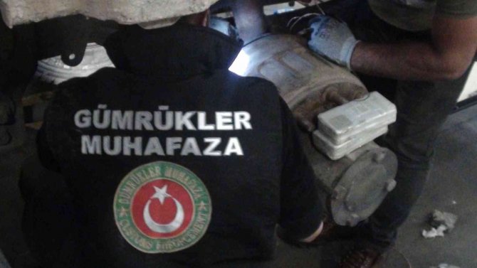 Habur Sınır Kapısı’nda 594 Adet Kaçak Cep Telefonu Ele Geçirildi