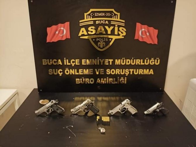 İ̇zmir’de Evini Silah Atölyesine Çeviren Şahıs Yakalandı