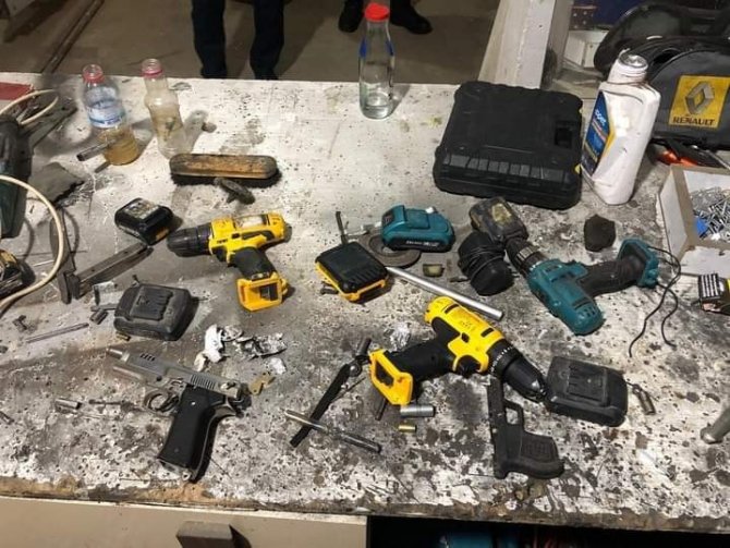 İ̇zmir’de Evini Silah Atölyesine Çeviren Şahıs Yakalandı