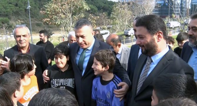 Kağıthane’de Milli Ağaçlandırma Günü’nde Fidanlar Toprakla Buluştu