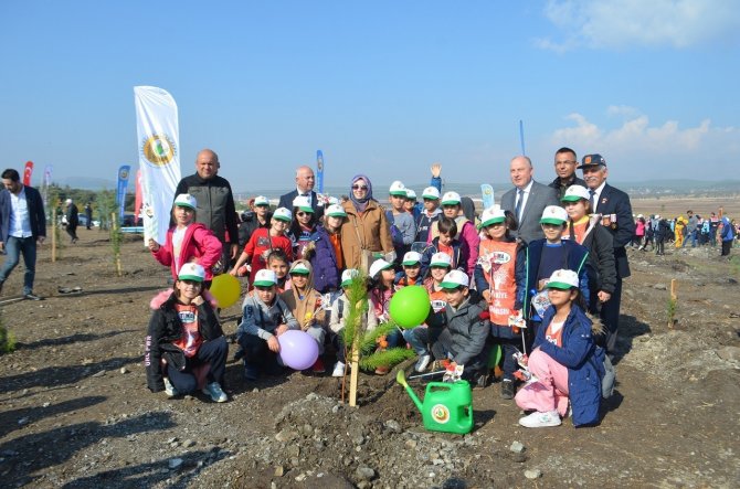 Kahramanmaraş’ta 10 Bin Fidan Toprakla Buluştu