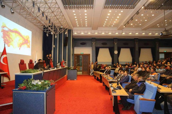 Büyükşehirden Personele Yangın, Deprem Ve Trafik Kazaları’ Eğitimi