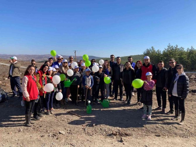 Gördes’te 5 Bin Fidan Toprakla Buluştu