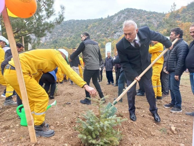 Taşova’da “Türkiye Yüzyılına Nefes” Oldular