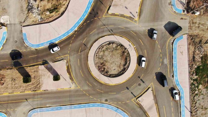 Şehit İ̇lhan Aras Caddesi Yeni Yüzüne Kavuştu