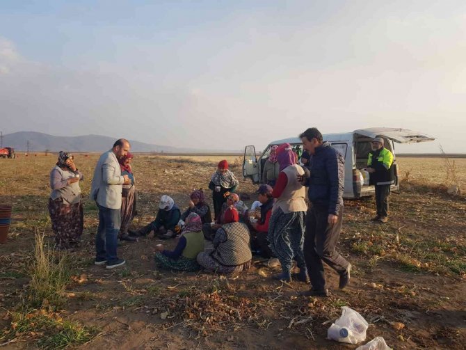 Başkan Erden Soğan Tarlasında Çalışan Kadınların Sorunlarını Dinledi