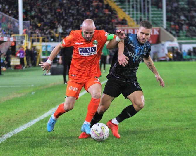Spor Toto Süper Lig: Corendon Alanyaspor: 0 - Adana Demirspor: 0 (Maç Sonucu)