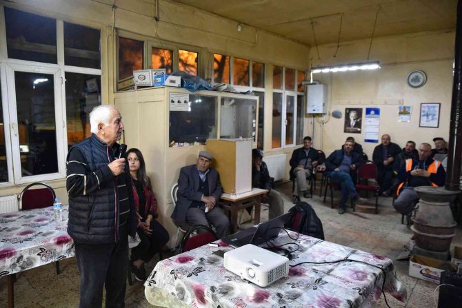İ̇klim Sözcüleri Çukurhisar’daki Üreticilerini Bilgilendirdi