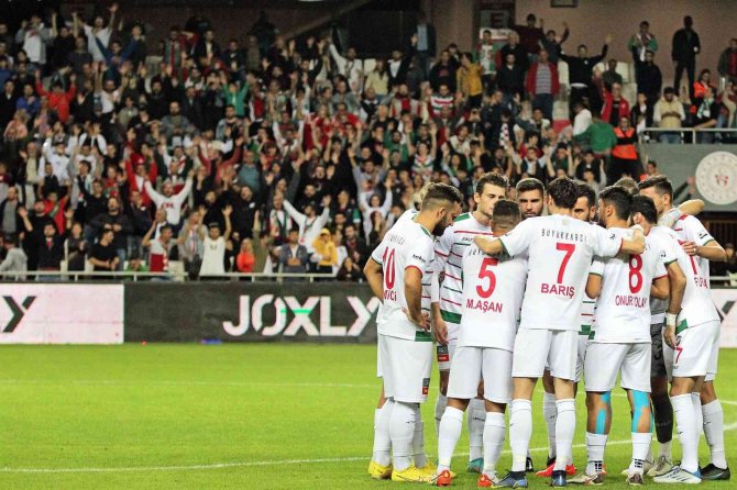 Karşıyaka - Amasyaspor Maçının Biletleri Satışa Çıktı