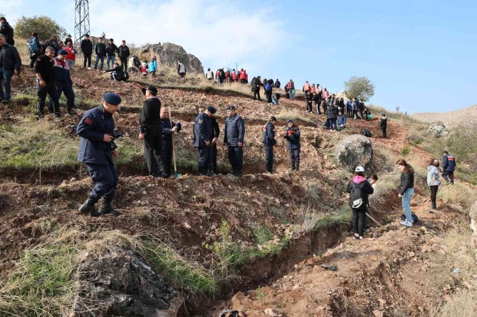 Tokat’ta, 8 Bin Fidan Toprakla Buluştu
