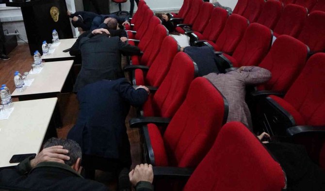 Muğla’da "Çök-kapan-tutun" Tatbikatı Gerçekleştirildi