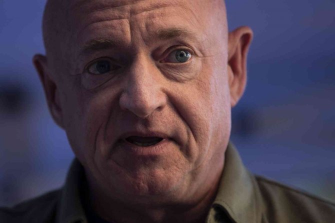 Abd’nin Arizona Eyaletinde Kritik Seçimi Demokrat Senatör Kelly Kazandı