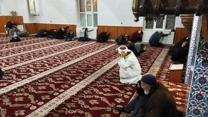 Camide Deprem Tatbikatı