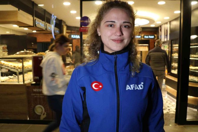Edirne’de Fırıncılar Ve Sanayi Ustaları Çalışırken Tatbikata Yakalandı