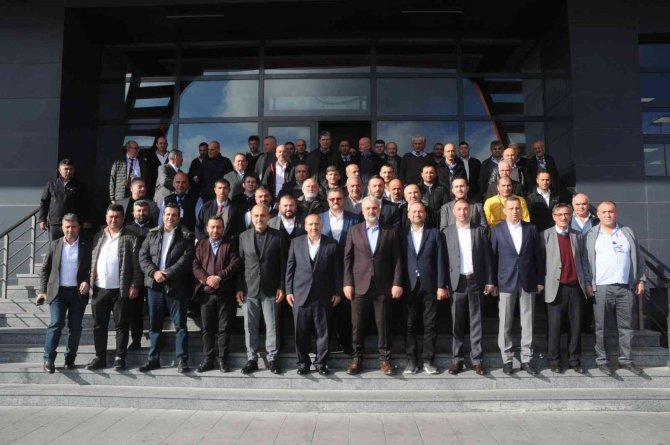 Ak Parti İ̇stanbul İ̇l Başkanı Kabaktepe Taksicilerle Toplantıda Bir Araya Geldi