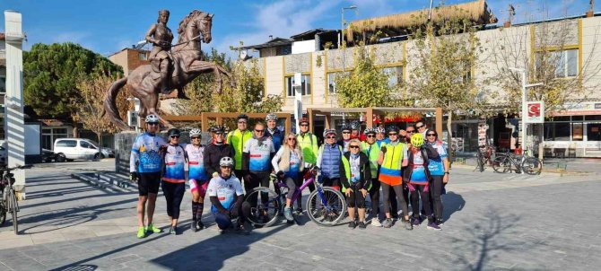 Alaçatı Salı Bisikletçileri Gördes’te