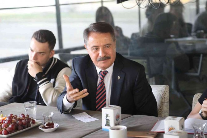 Başkan Deveci’den Öğrencilere ’İkamet’ Çağrısı
