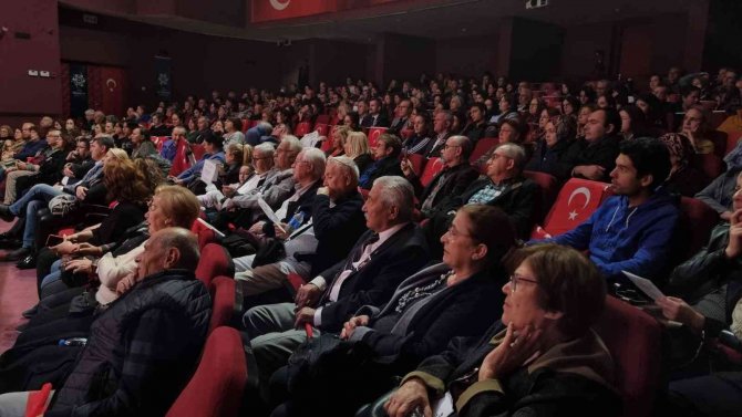 Aydın Büyükşehir Belediyesi Ata’ya Saygı Konseri Düzenledi