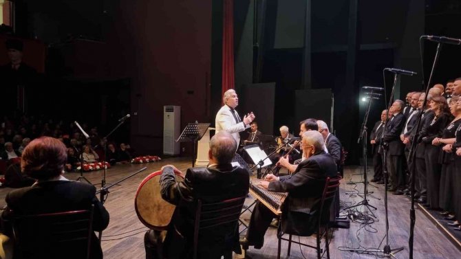 Aydın Büyükşehir Belediyesi, Ata’ya Saygı Konseri Düzenledi