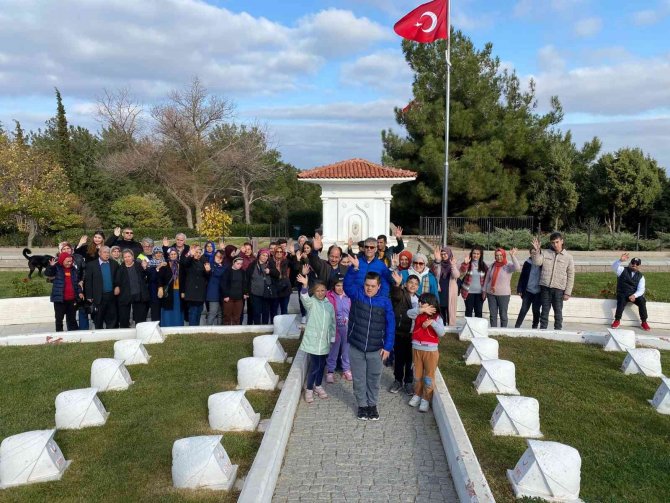 Aydınlı Engelli Bireyle Çanakkale Şehitliği’ni Ziyaret Etti