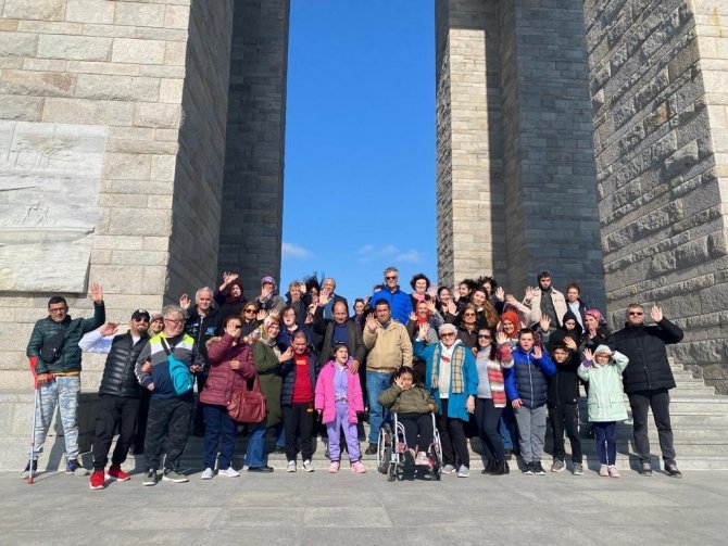 Aydınlı Engelli Bireyle Çanakkale Şehitliği’ni Ziyaret Etti