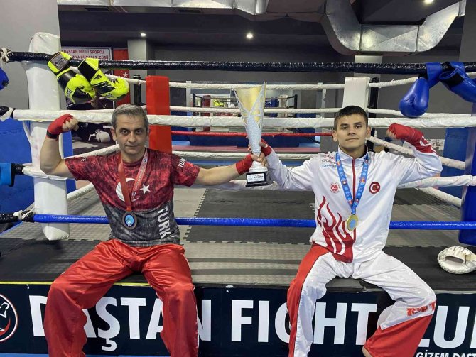17 Yaşındaki Sporcu Kırık Burnuyla Dünya Şampiyonu Oldu