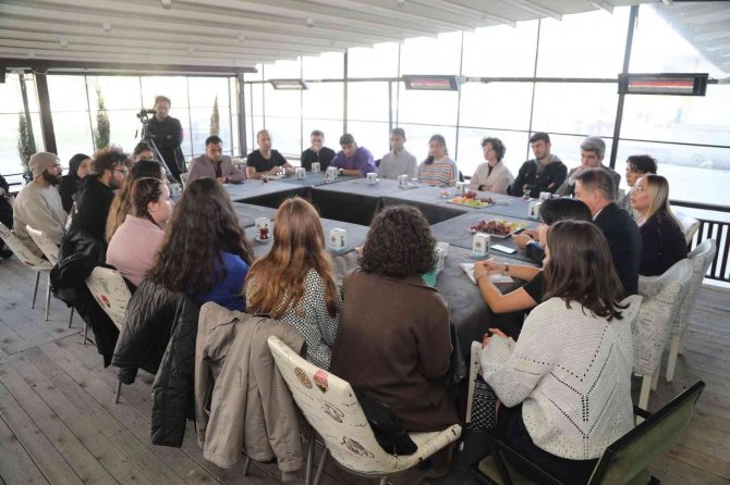 Başkan Deveci’den Öğrencilere ’İkamet’ Çağrısı