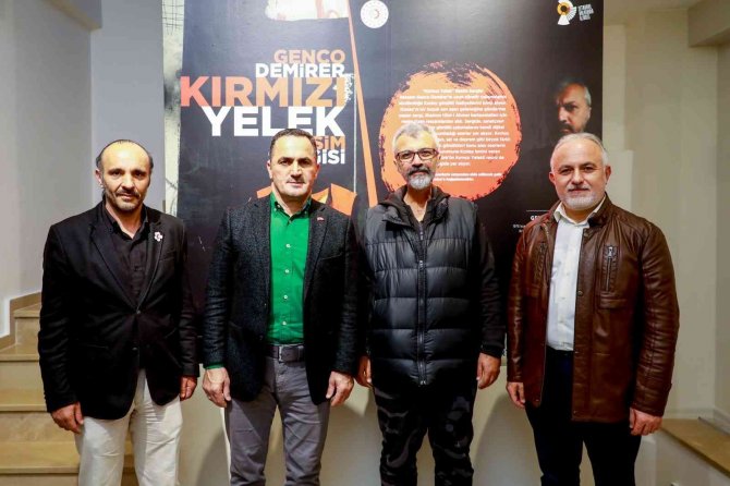 “Hilal-i̇ Ahmer”den Bugüne; Gönüllülük Kavramı “Kırmızı Yelek” Sergisi İle Tuvale Yansıyor