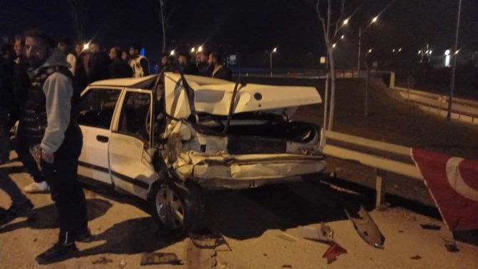 Tır, Asker Uğurlama Konvoyundaki Araçlara Çarptı: 4 Yaralı