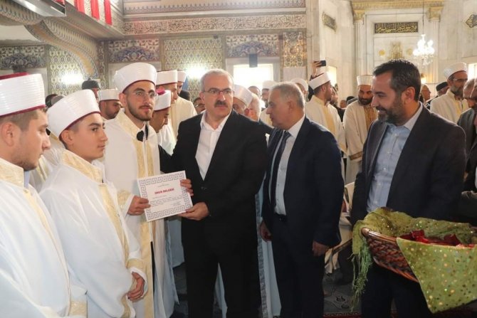 İ̇zzetpaşa Camii’nde Hafızlık İcazet Merasimi Yapıldı