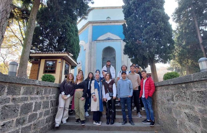 Gençlik, Bursa’da Yollarda