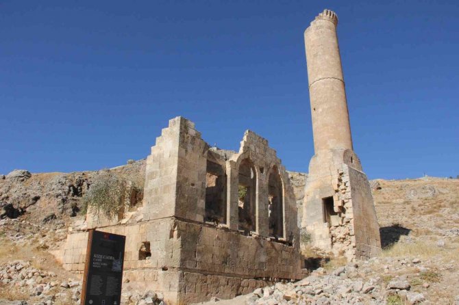 Eski Besni Ören Yeri Zamana Direniyor