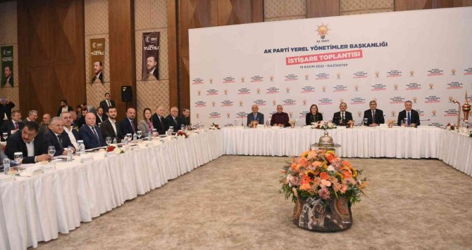 Başkan Büyükkılıç, Gaziantep’te Ak Parti Yerel Yönetimler Başkanlığı İ̇stişare Toplantısı’na Katıldı