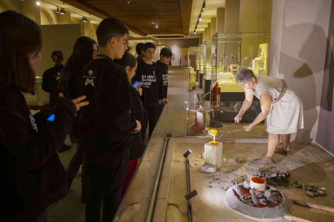 Mersinli Öğrenciler İlk Kez Anıtkabir’i Ziyaret Etti