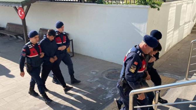 20 Motosiklet Ve 3 Otomobil Çalan 2 Şüpheli Yakalandı