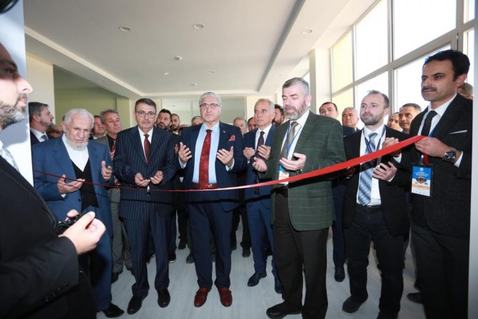 Uluslararası 21. Yüzyılda Gençlik Ve İ̇nanç Eğitimleri Sempozyumu