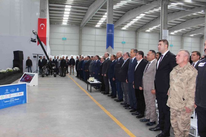 Bakan Varank: "Togg, Cumhurbaşkanımızın Liderliğinde 2023 Yılında Yolların Tozunu Arttıracaktır"