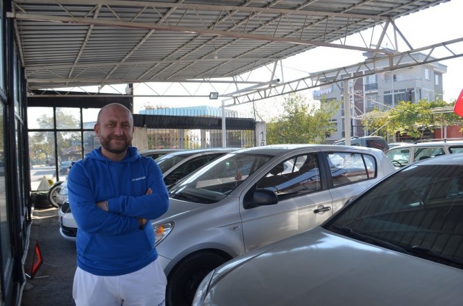 Oto Galerici "İ̇phone 14 Pro Max" İle Takas Kampanyası Başlattı