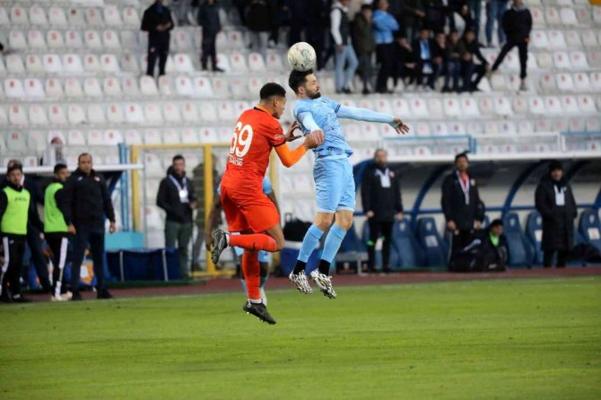 Spor Toto 1. Lig: Erzurumspor Fk: 3 - Adanaspor: 2