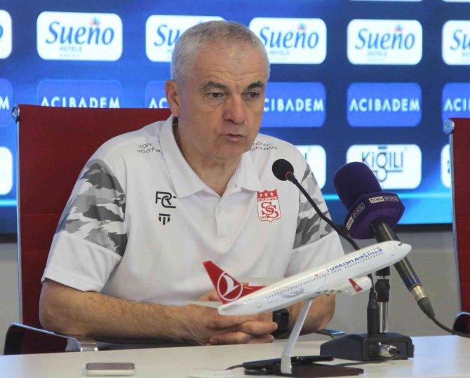 Rıza Çalımbay: "Bu Kadar Kötü Oynayacağımızı Beklemiyordum"