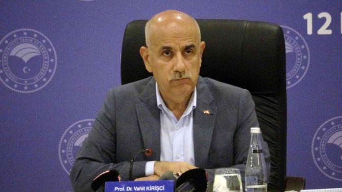 Bakan Kirişci: “Üreticimizin Ne Ekeceğine Artık Biz Devlet Olarak Karar Vereceğiz”