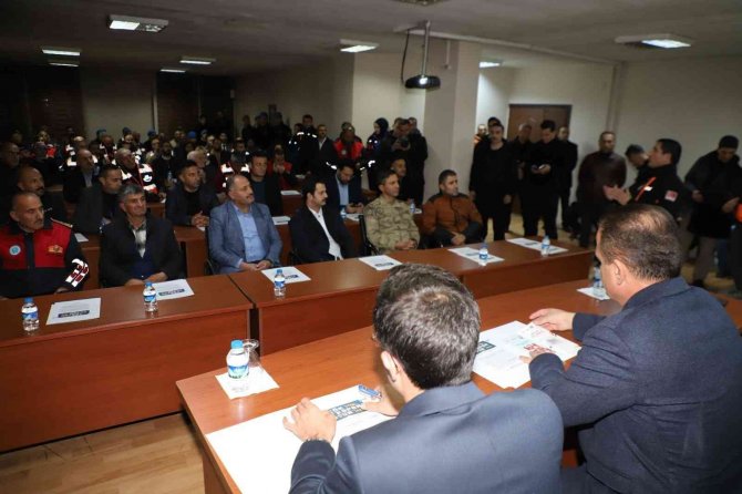 Hakkari’de "Çök-kapan-tutun" Tatbikatı